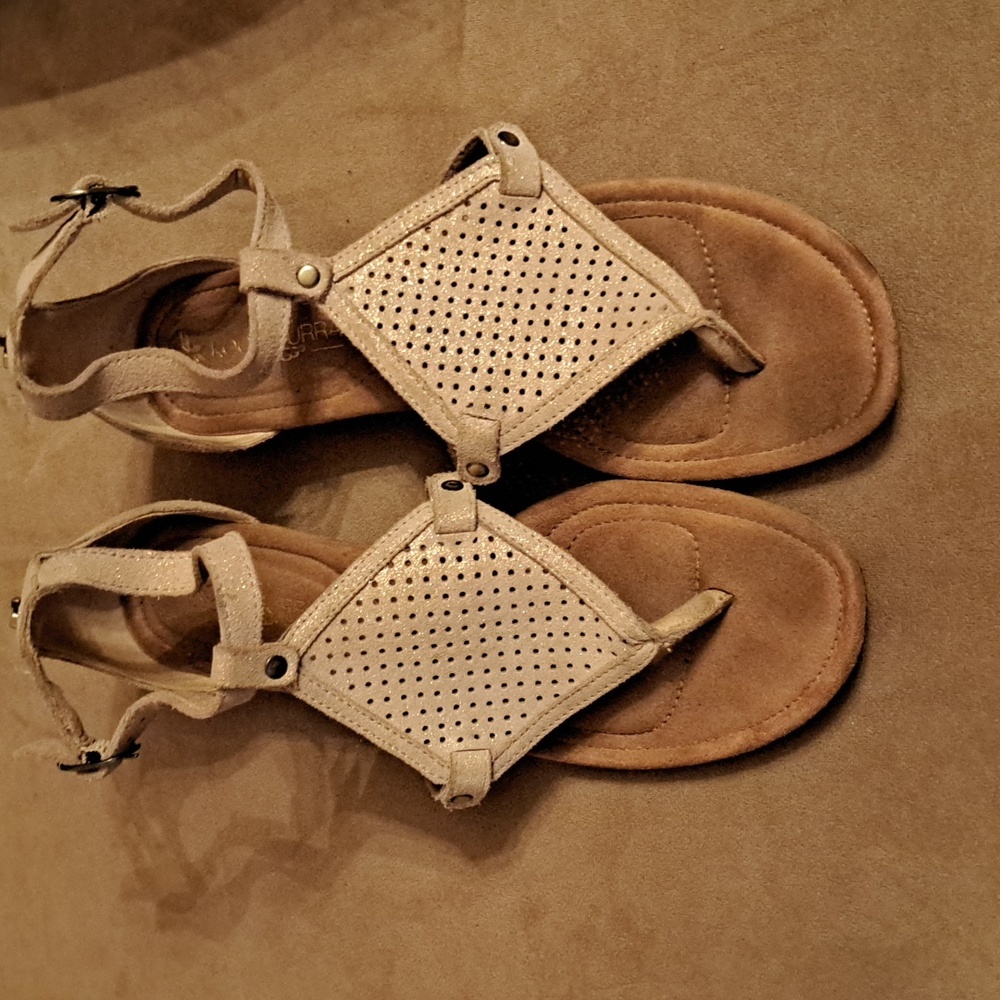 Kullaburra by UGGS Sandles sz 8